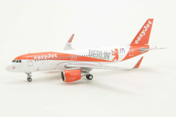 Airbus A320 easyJet "Berlin" OE-IZQ JC Wings EW4320005 1:400 – Bild 3