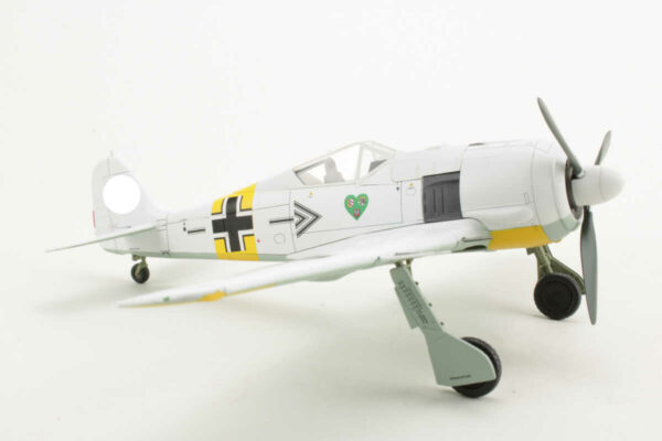 Focke-Wulf FW-190A Oberstleutnant Hannes Trautloff JG.54 Eastern Front 1943 Hobbymaster HA7422 1:48 – Bild 2