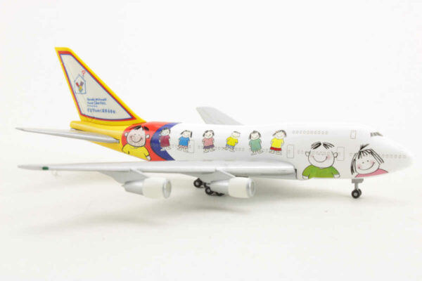 Boeing 747SP Ronald McDonald House Charities Herpa 1:500 – Bild 2