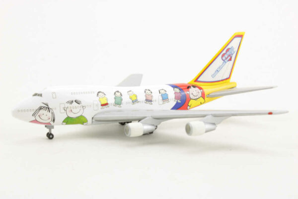 Boeing 747SP Ronald McDonald House Charities Herpa 1:500 – Bild 3