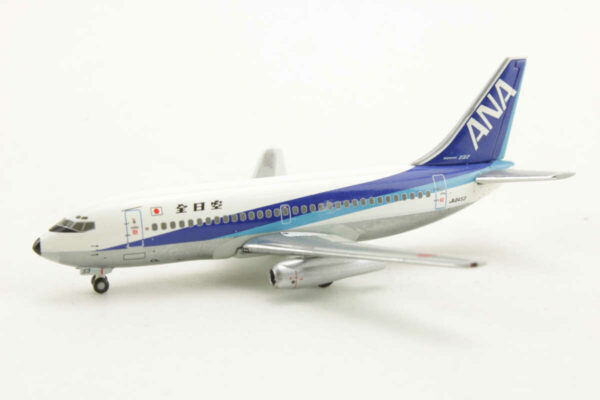 Set 2pcs Boeing 737-200 ANA Mohican Look JA8401 / Last Flight JA8453 Hogan NHS52004 1:500 – Bild 5