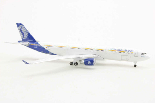 Airbus A330-300 SN Brussels Airlines StarJets SJSAB166A -new box- 1:500 – Bild 2