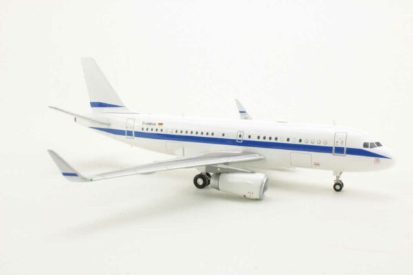 Airbus ACJ319 Corporate Jet D-AMHA Custom-Modell mit Custom-Box 1:200 – Bild 2