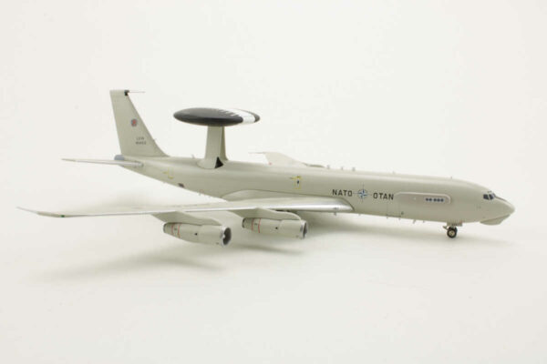 Boeing 707-300 E-3A Sentry NATO + OTAN LX-N90452 Inflight200 IFE30417 1:200 – Bild 2