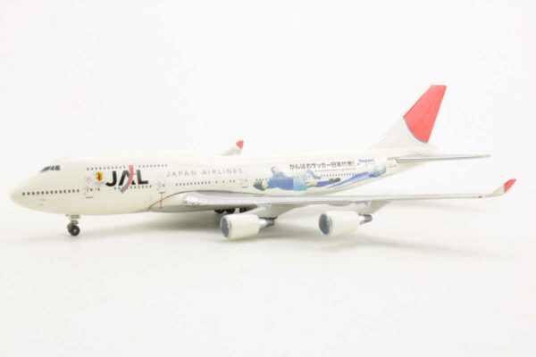 Boeing 747-446 JAL Japan Airlines "Soccer Worldcup" JA8909 Phoenix 1:400 – Bild 3