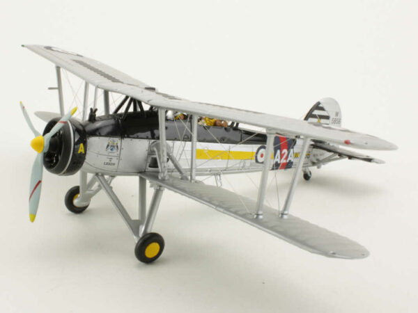 Fairey Swordfish MKI W5856 No.810 Sqn. Royal Navy HMS Ark Royal 1939 Corgi AA36302 1:72 – Bild 3