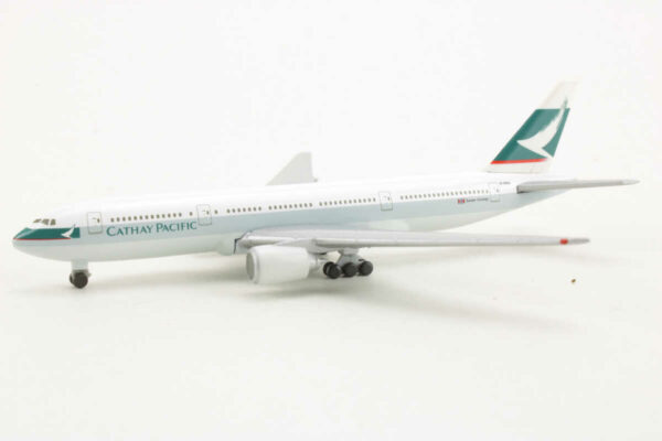 Boeing 777-200 Cathay Pacific B-HNA CXcitement/Herpa 1:500 – Bild 3