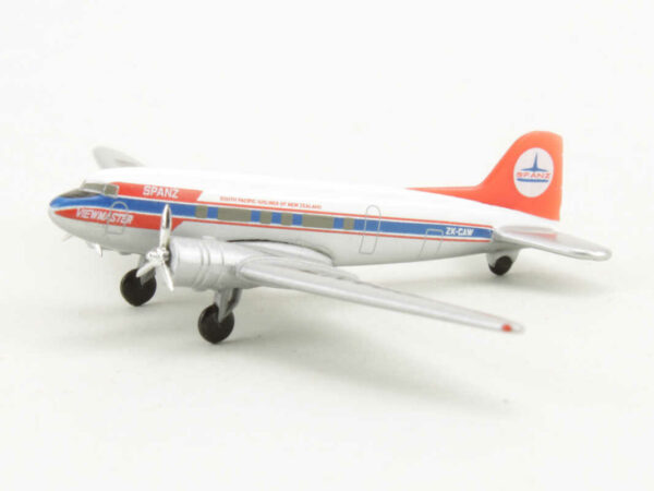 Douglas DC-3 SPANZ ZK-CAW Herpa 500227 1:500 – Bild 3