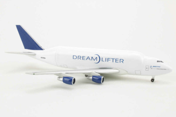 Boeing 747LCF "Dreamlifter" N249BA Herpa 504994 1:500 – Bild 2