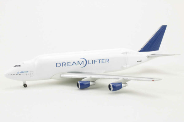 Boeing 747LCF "Dreamlifter" N249BA Herpa 504994 1:500 – Bild 3