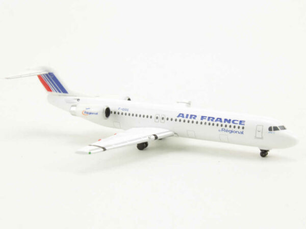 Fokker 100 Air France by Regional F-GIOG Herpa 509473 1:500 – Bild 2