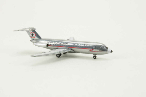 BAC 1-11-400 American Airlines N5033 Herpa 523455 1:500 – Bild 2
