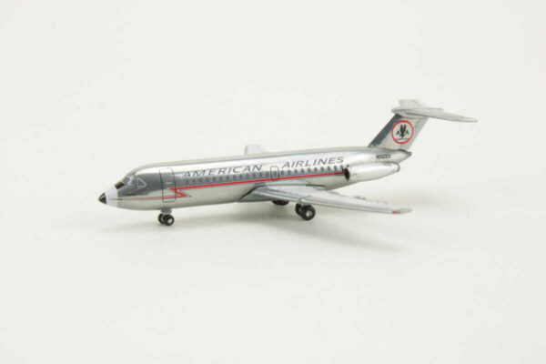 BAC 1-11-400 American Airlines N5033 Herpa 523455 1:500 – Bild 3