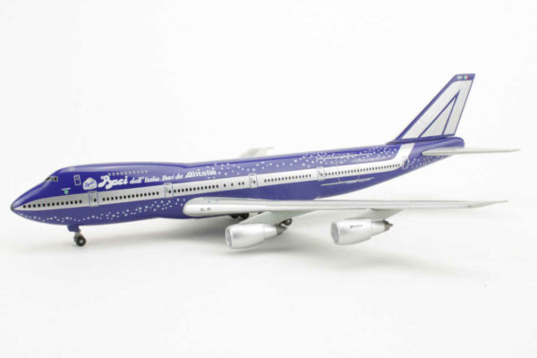 Boeing 747-243B Alitalia "Baci" I-DEMF Dragon Wings 55082 1:400 – Bild 3