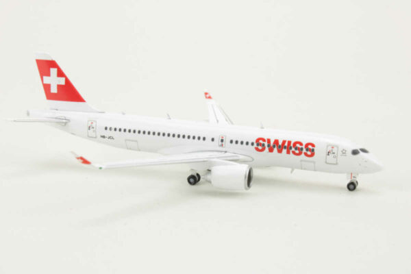 Airbus A220-300 Swiss International "Winterthur" HB-JCL Herpa 562614-001 1:400 – Bild 2