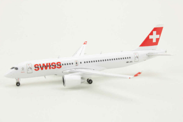 Airbus A220-300 Swiss International "Winterthur" HB-JCL Herpa 562614-001 1:400 – Bild 3