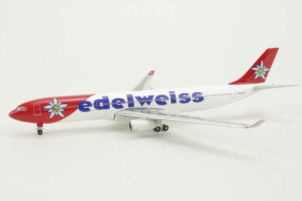 Airbus A330-300 Edelweiss Air HB-JHQ Lupa Models 5989 1:500 – Bild 3