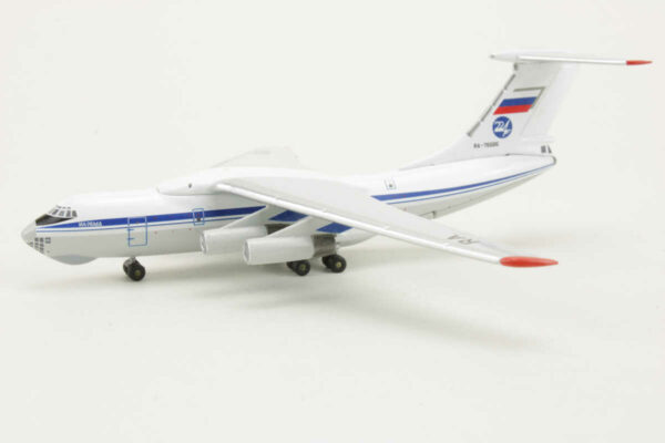 Ilyushin IL-76 Russian Air Force RA-76686 Witty Wings WT4176001 1:400 – Bild 3