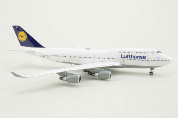 Boeing 747-430 Lufthansa D-ABTK Phoenix 04536 1:400 - Image 2