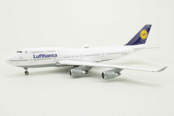 Boeing 747-430 Lufthansa D-ABTK Phoenix 04536 1:400 - Image 3