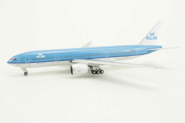Boeing 777-200ER KLM Royal Dutch Airlines PH-BQF Phoenix 10426 1:400 - Image 3