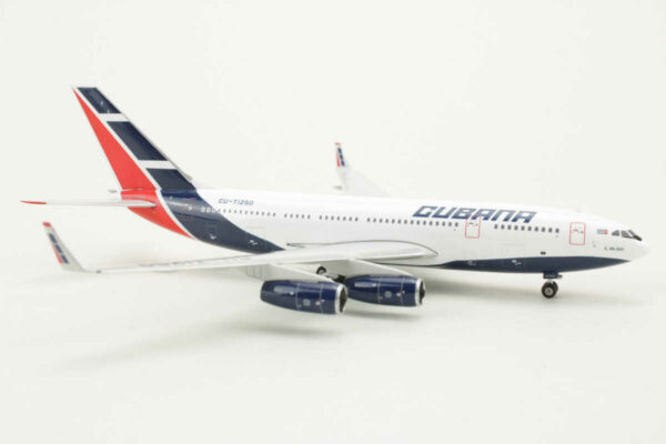 Ilyushin IL-96-300 Cubana CU-T1250 Phoenix 11763 1:400 - Image 2