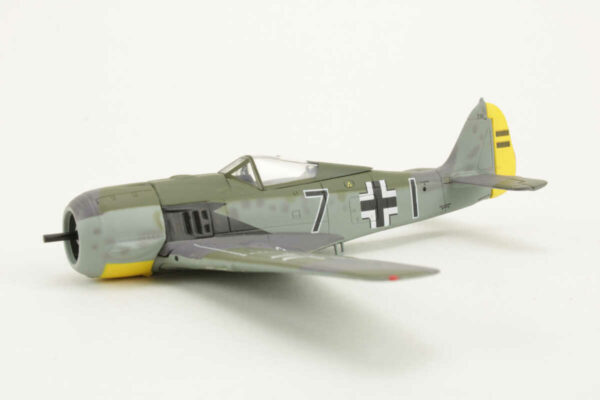 Focke-Wulf FW190A-3 "Black 7" Oberleutnant Karl Borris 8-/JG 26 Wevelghem 1942 Dragon Wings 50085 1:72 - Image 3