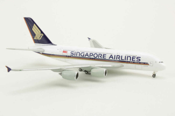 Airbus A380-800 Singapore Airlines 9V-SKA Herpa 507141 1:500 – Bild 2