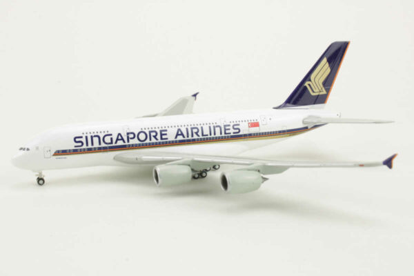 Airbus A380-800 Singapore Airlines 9V-SKA Herpa 507141 1:500 – Bild 3