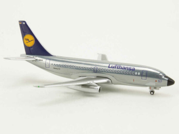 Boeing 737-200 Lufthansa D-ABHX Herpa 524452 1:500 - Image 2