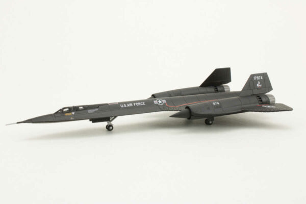 Lockheed SR-71A Blackbird US Air Force 9th SRW Kadena Air Base "Ichi Ban" Herpa 552769 1:500 – Bild 3