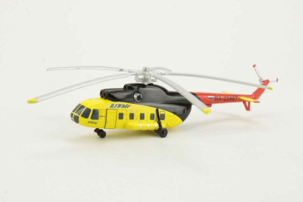Mil Mi-8 UT Air RA-22467 Herpa 555227 1:200 - Image 3