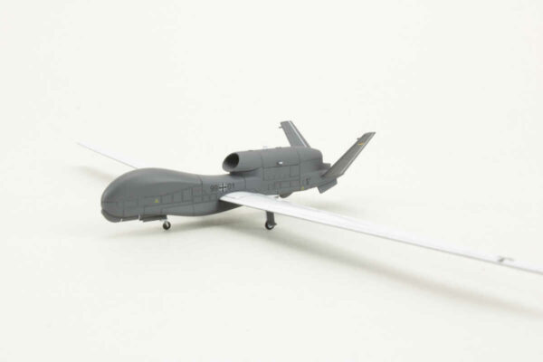 Northrop Grumman RQ-4B Euro Hawk Luftwaffe 99+01 Herpa 555340 1:200 - Image 3