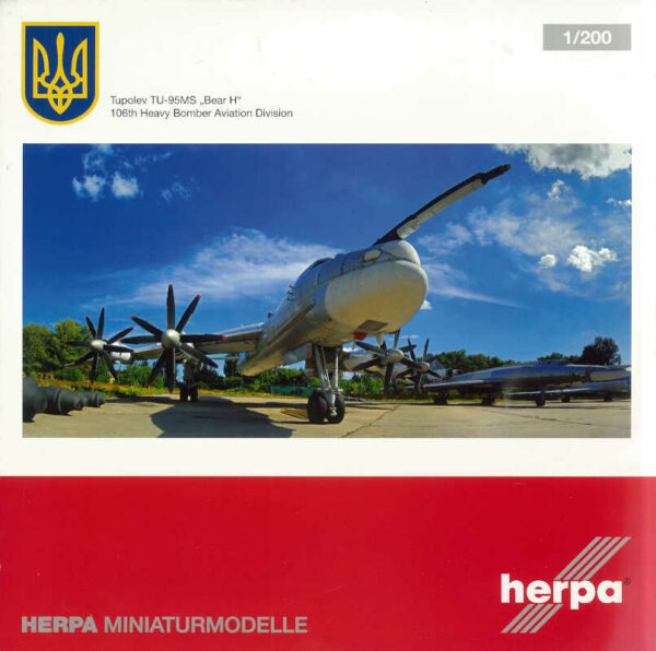 Tupolev TU-95MS "Bear" 106th Heavy Bomber Avitaion Division "01" Ukraine Herpa 556538 1:200