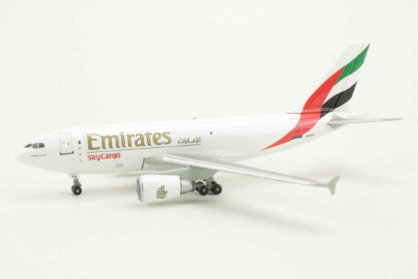 Airbus A310-300F Emirates Sky Cargo A6-EFA Dragon Wings 56007 1:400 - Image 3