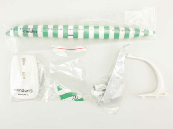 Boeing 757-200 Condor "Island" PPC Holland 1:200 Snap-Fit