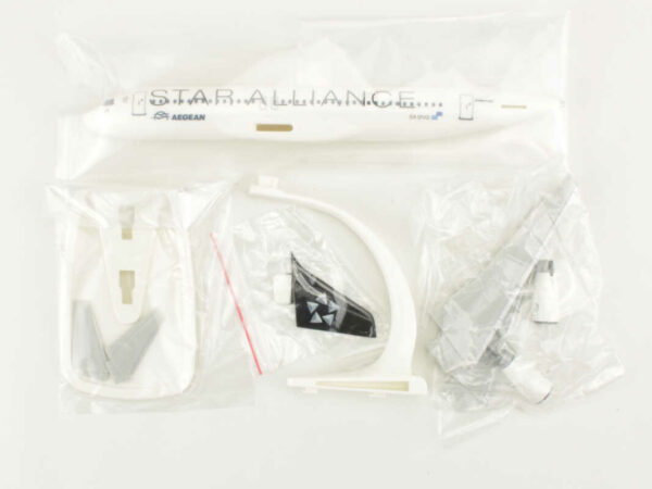 Airbus A320 Aegan "Star Alliance" SX-DVQ PPC Holland 1:200 Snap-Fit