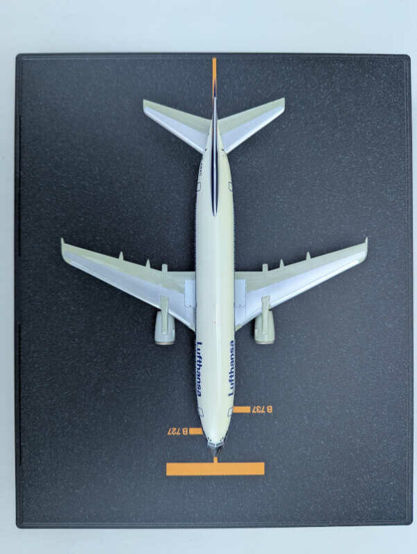 *2.Wahl*  Boeing 737-300 Lufthansa "Delmenhorst" D-ABXC Lufthansa Modell Edition 1:200 *2nd choice* - Image 6