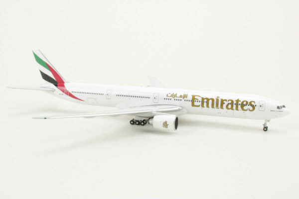 Boeing 777-300ER Emirates A6-EBT Gemini Jets GJUAE705 1:400 - Image 2