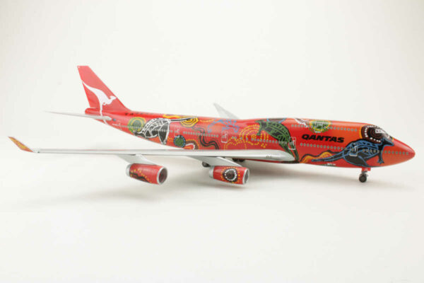 Boeing 747-400 Qantas "Wunala Dreaming" VH-OJB Herpa 550505 1:200 – Bild 2