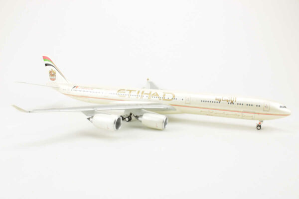 Airbus A340-600 Etihad "F1 Abu Dhabi Grand Prix" A6-EHK Herpa 556347 1:200 – Bild 2