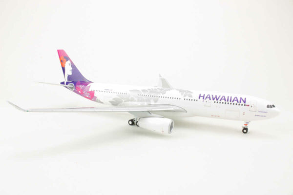 Airbus A330-200 Hawaiian Airlines "Keali'iokonaikalewa" N389HA Herpa 571753 1:200 – Bild 2