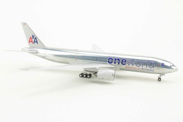 Boeing 777-200ER American Airlines "One World" N796AN NG Models 72047 1:400 – Bild 2