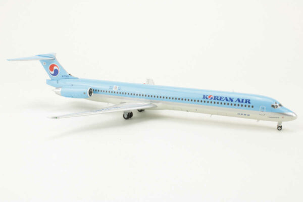 McDonnell Douglas MD-82 Korean Air HL7283 JC Wings EW2M82001 1:200 – Bild 2