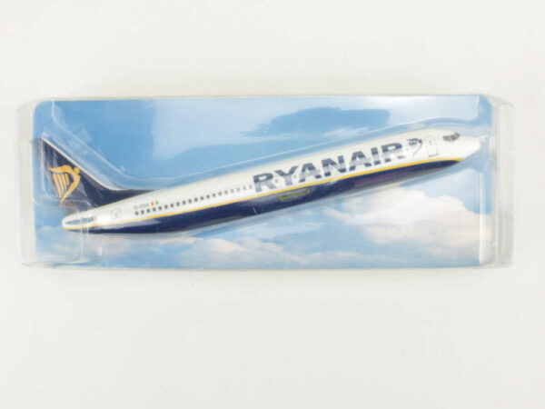 Boeing 737-800 Ryan Air EI-ENX Megamodels 1:200 Snap-Fit – Bild 2