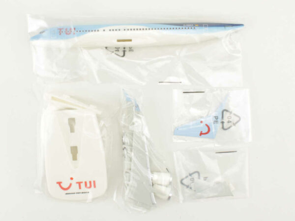 Boeing 737 MAX 8 TUI D-AMAX PPC Holland 1:200 Snap-Fit