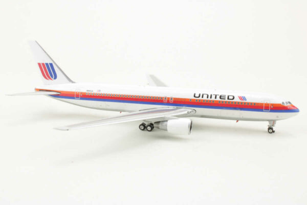 Boeing 767-322ER United Airlines N641UA Phoenix 04617 1:400 – Bild 2