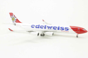 Alternative view of Airbus A340-300 Edelweiss HB-JMC Phoenix 11887 1:400