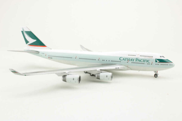 Boeing 747-400 Cathay Pacific B-HUJ JC Wings 4001-01 1:400 - Image 2