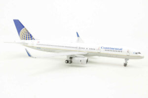 Alternative view of Boeing 757-200 Continental Airlines N17126 NG Models 53050 1:400